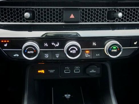 Used 2022 Honda Civic Touring image 18