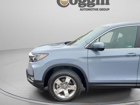 Certified 2025 Honda Ridgeline RTL image 3