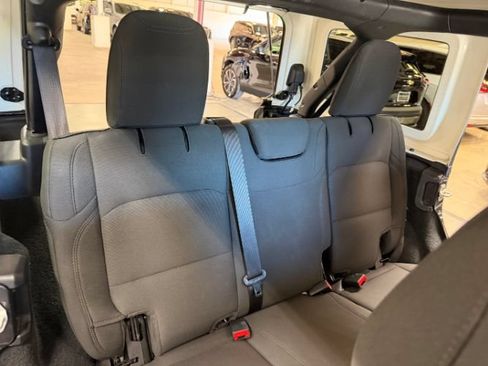 Used 2023 Jeep Wrangler Unlimited Sport AWD/4WD image 27