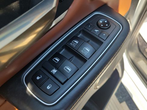 Used 2021 RAM 1500 Limited AWD/4WD image 20