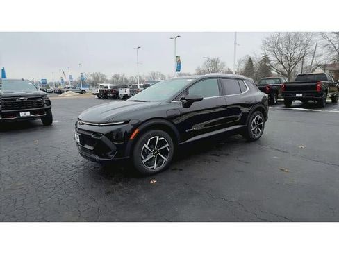 New 2026 Chevrolet Equinox EV LT w/ LPO, All-Weather Mat Package AWD/4WD image 4