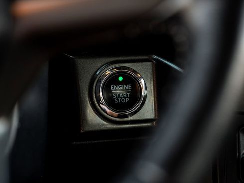 Used 2022 Ford F150 XLT w/ Equipment Group 302A High image 17