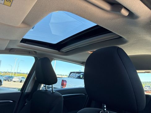 Used 2019 Honda Fit EX image 24