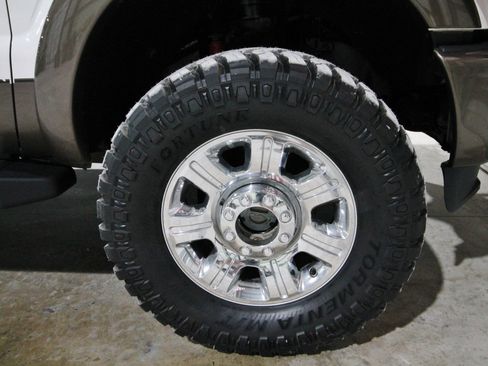 Used 2015 Ford F250 King Ranch w/ FX4 Off-Road Package image 17