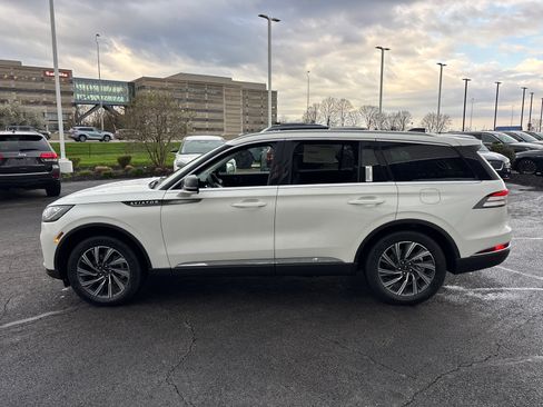 New 2026 Lincoln Aviator AWD image 4