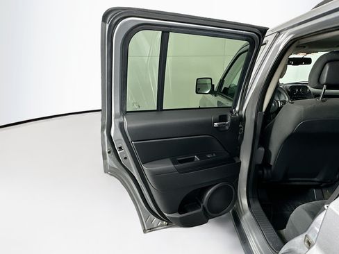 Used 2016 Jeep Patriot Sport w/ Power Value Group FWD image 24