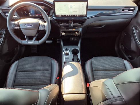 Used 2024 Ford Escape ST-Line w/ Tech Pack #1 AWD/4WD image 11