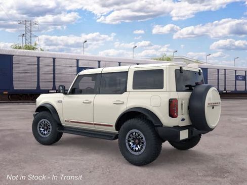 New 2026 Ford Bronco Outer Banks w/ Sasquatch Package AWD/4WD image 4