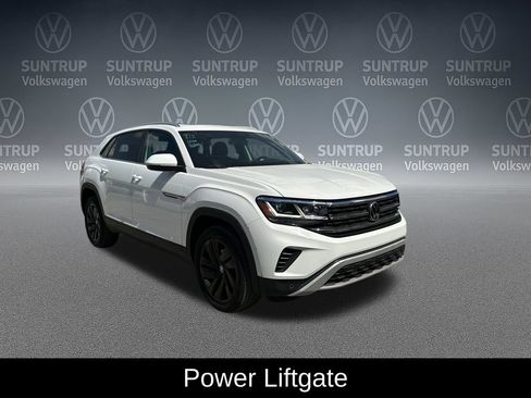 Used 2023 Volkswagen Atlas Cross Sport SE w/ Panoramic Sunroof Package FWD image 10