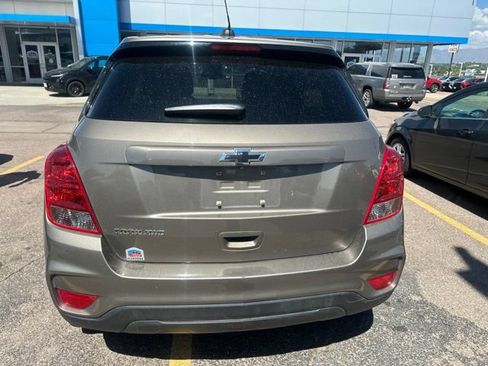 Used 2021 Chevrolet Trax LS w/ Tint and Cruise Package AWD/4WD image 5