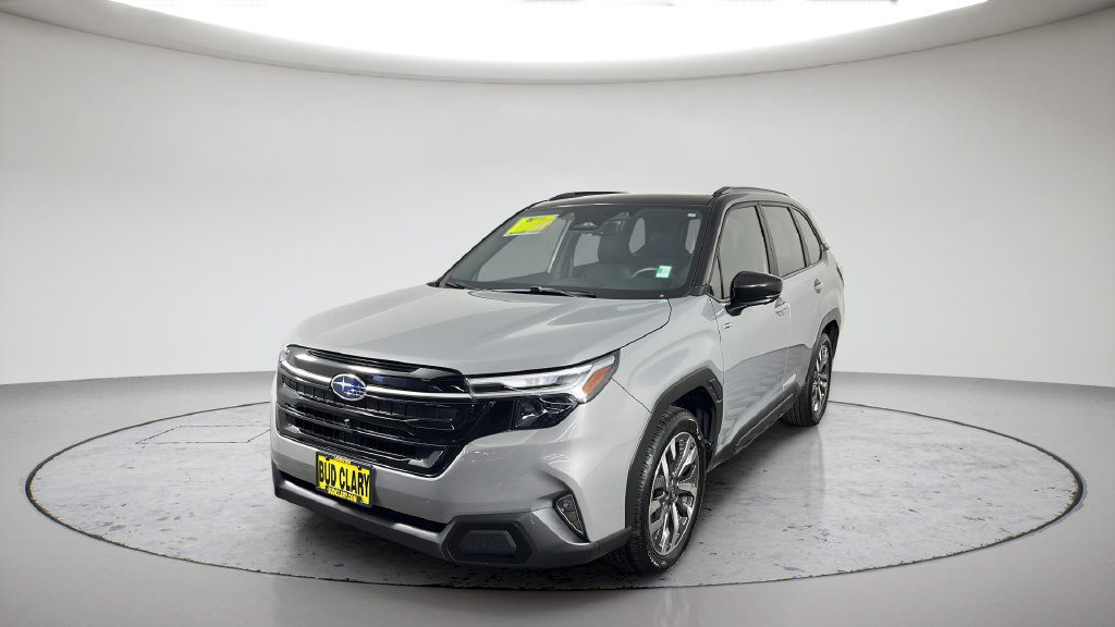 Used 2025 Subaru Forester Touring AWD/4WD image 1