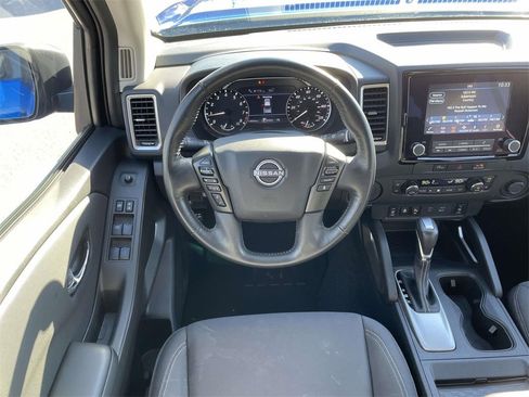 Used 2024 Nissan Frontier SV w/ SV Convenience Package image 14