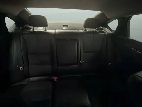 Used 2018 Chevrolet Impala LT FWD image 19