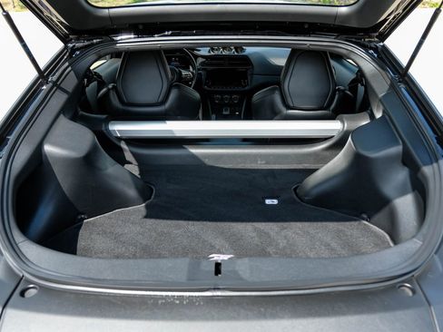 Used 2023 Nissan Z w/ Floor Mat Package (L93) RWD image 41