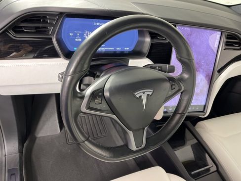 Used 2019 Tesla Model X Long Range image 27