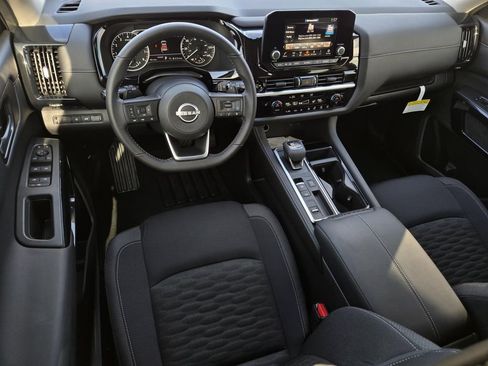 New 2025 Nissan Pathfinder SV w/ Cargo Package image 17