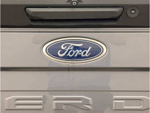 Used 2022 Ford F250 XLT w/ XLT Value Package AWD/4WD image 4