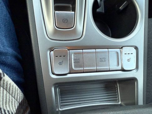 Used 2023 Hyundai Kona SE image 34