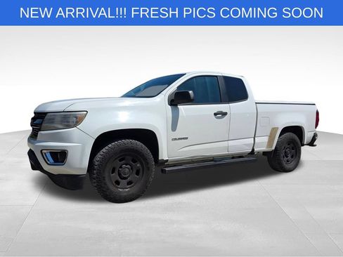 Used 2015 Chevrolet Colorado W/T RWD image 2