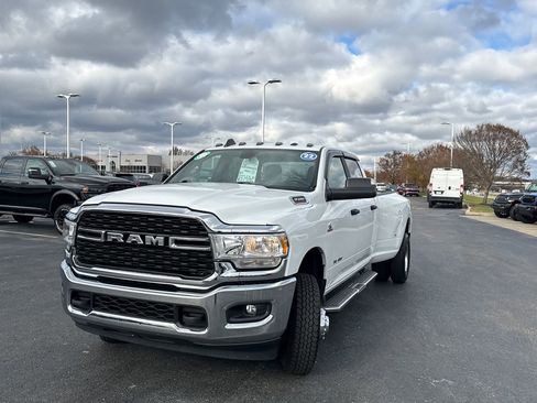 Used 2022 RAM 3500 Big Horn image 7