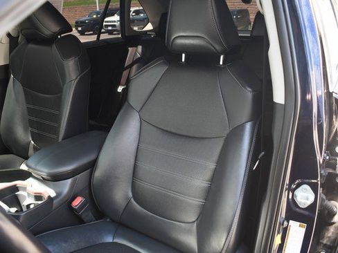 Used 2021 Toyota RAV4 Limited AWD/4WD image 17