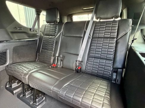 Used 2021 Cadillac Escalade ESV Sport Platinum AWD/4WD image 22