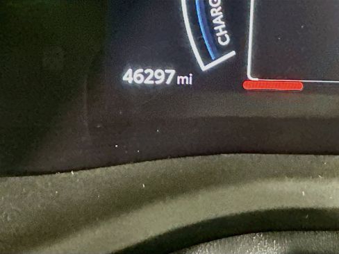 Used 2025 Toyota Camry SE FWD image 19