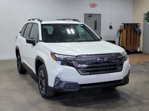 Used 2026 Subaru Forester Premium image 4