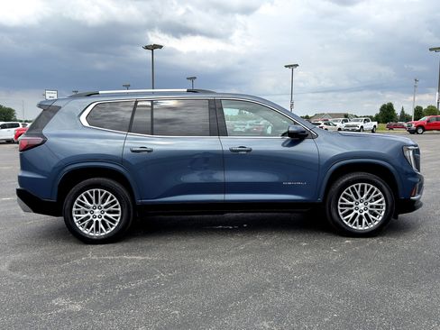Used 2025 GMC Acadia Denali AWD/4WD image 2