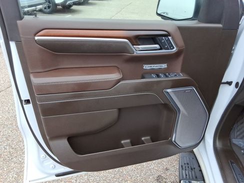 Used 2025 GMC Sierra 1500 Denali image 15