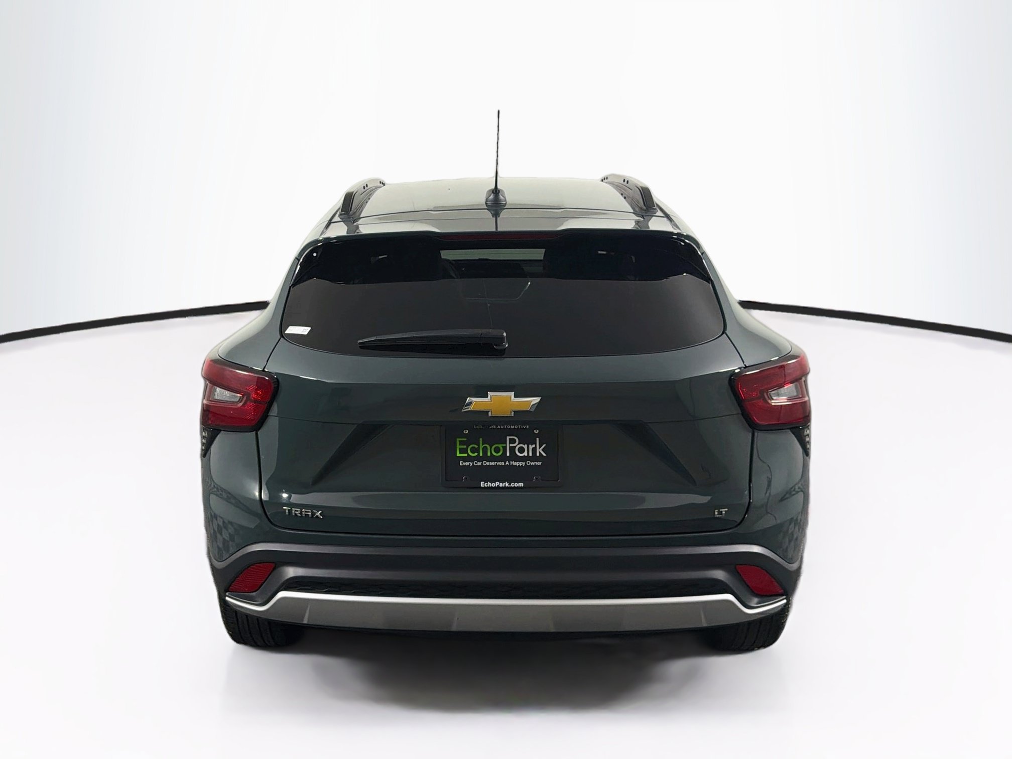 Used 2025 Chevrolet Trax LT FWD image 7