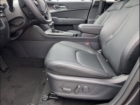 New 2026 Kia Sportage EX FWD image 7