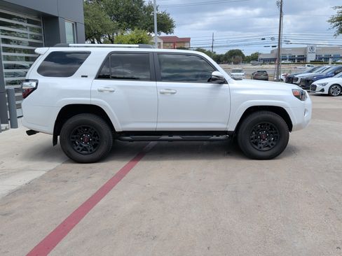 Used 2023 Toyota 4Runner SR5 Premium w/ Moonroof Package AWD/4WD image 11