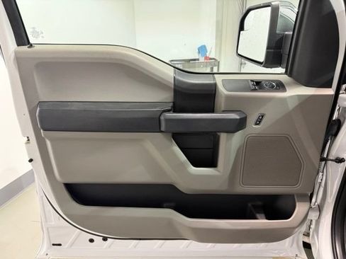 Used 2016 Ford F150 XL w/ Equipment Group 101A Mid AWD/4WD image 9