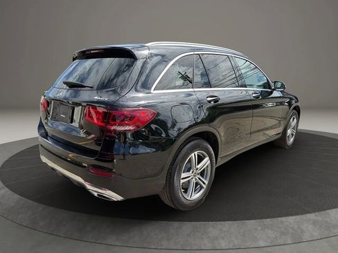 Used 2021 Mercedes-Benz GLC 300 4MATIC image 5
