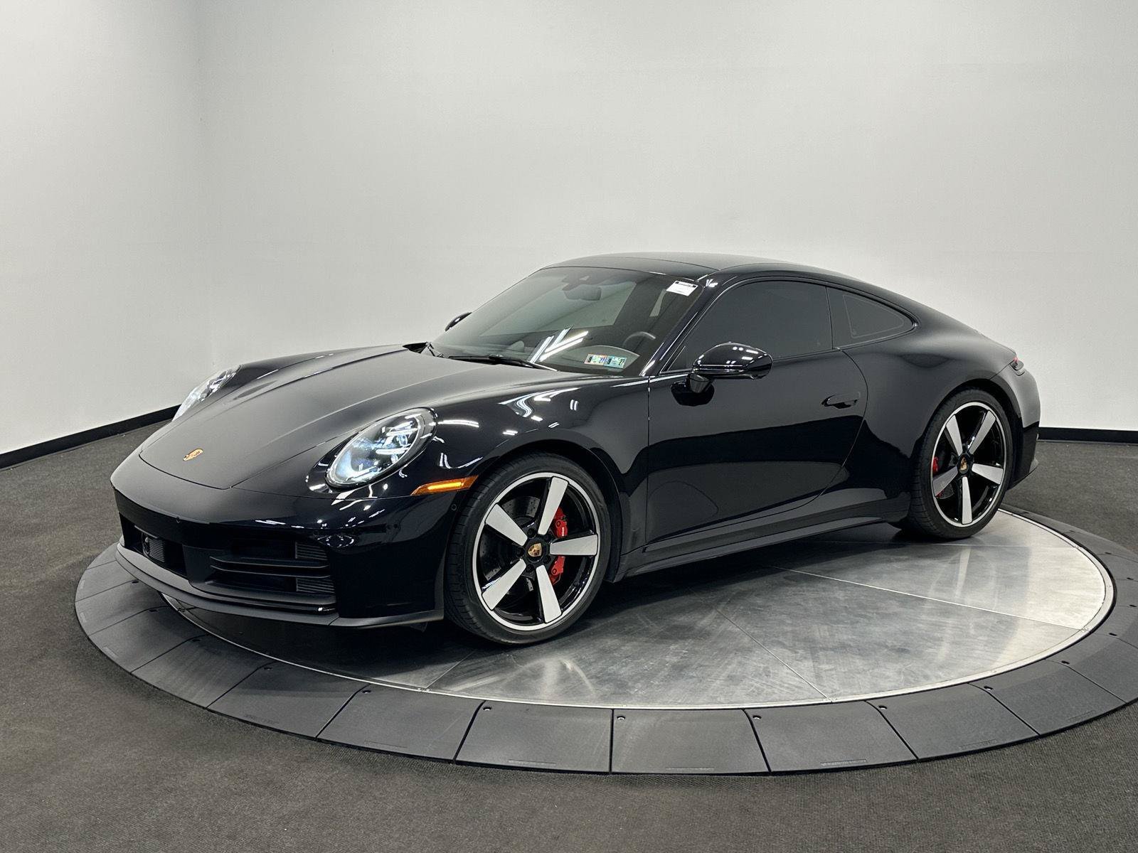 Certified 2025 Porsche 911 Carrera w/ Premium Package RWD image 1