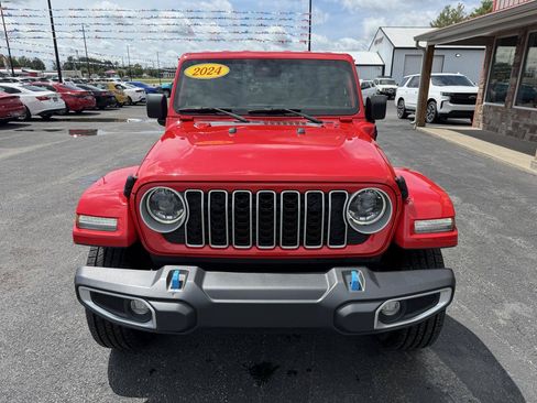 Used 2024 Jeep Wrangler Unlimited Sahara AWD/4WD image 10