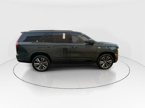 Used 2025 Cadillac Escalade Sport AWD/4WD image 9
