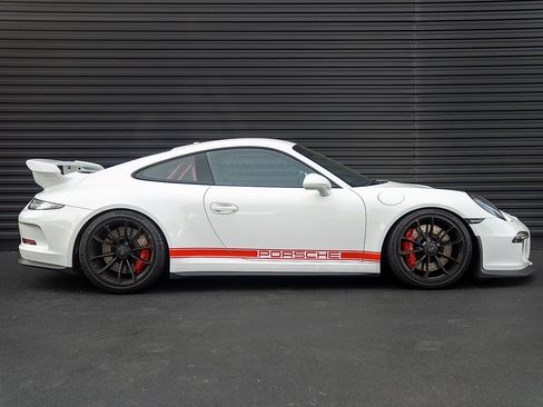 Used 2015 Porsche 911 GT3 RWD image 23