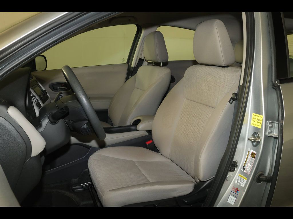 Used 2016 Honda HR-V LX image 12