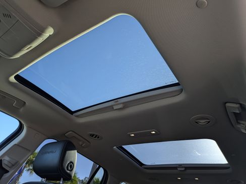 Certified 2021 GMC Acadia Denali w/ Denali Technology Package image 21