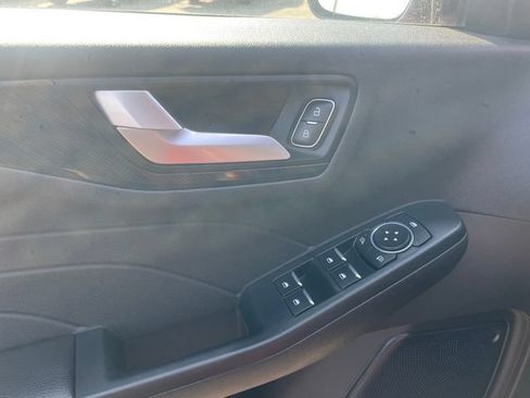 Used 2024 Ford Escape ST-Line w/ Tech Pack #1 FWD image 10
