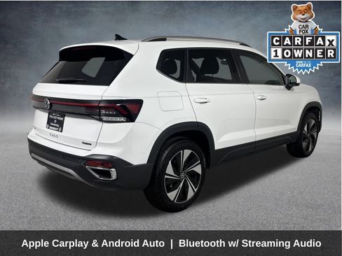 Used 2025 Volkswagen Taos SE image 6