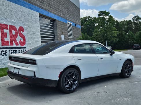 New 2026 Dodge Charger R/T w/ Blacktop Package AWD/4WD image 7