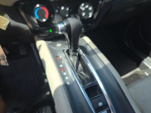 Used 2021 Honda HR-V LX image 18