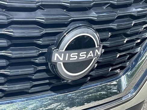 Used 2023 Nissan Rogue Platinum w/ Platinum Premium Package AWD/4WD image 11