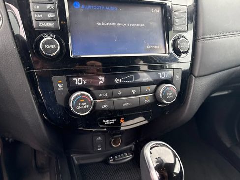 Used 2017 Nissan Rogue SL w/ SL Premium Package AWD/4WD image 20