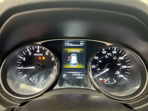 Used 2015 Nissan Rogue SV AWD/4WD image 12