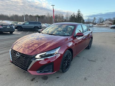 Certified 2025 Nissan Altima 2.5 SV w/ SV Special Edition Package image 9