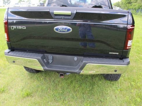 Used 2015 Ford F150 XLT w/ Equipment Group 302A Luxury AWD/4WD image 10